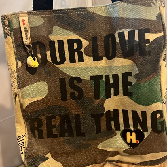 Harajuku Lovers Tote - Picture 6 of 13